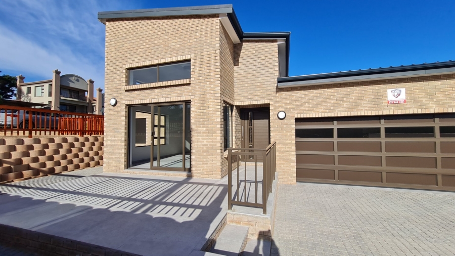 3 Bedroom Property for Sale in Dana Bay Western Cape